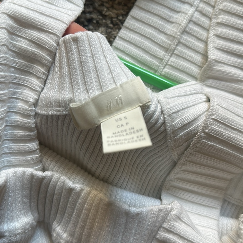 H&M White Ribbed Tank Top - Picture 2 of 4